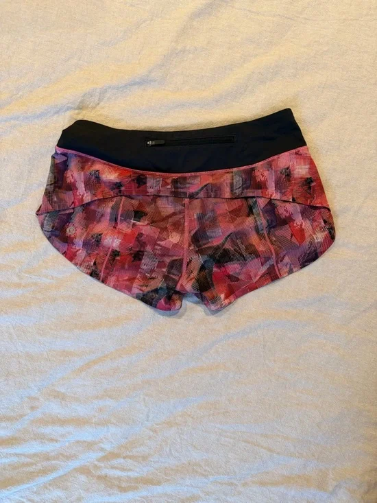 Lululemon Pink Abstract Print Women's Performance Running Shorts 4 - Picture 2 of 3